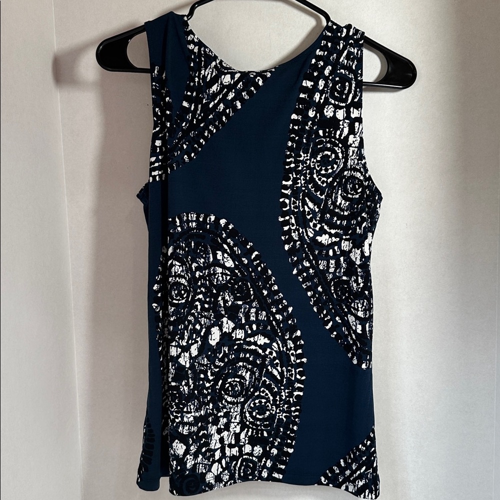 Grace Elements V Neck Top Size Small - image 4